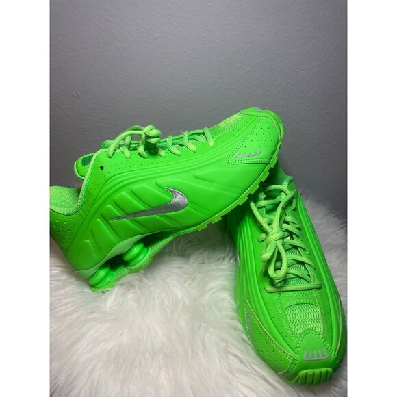 Nike Shoes - Nike Shox R4 Women's Sneakers Green Strike Metallic HV0839-398